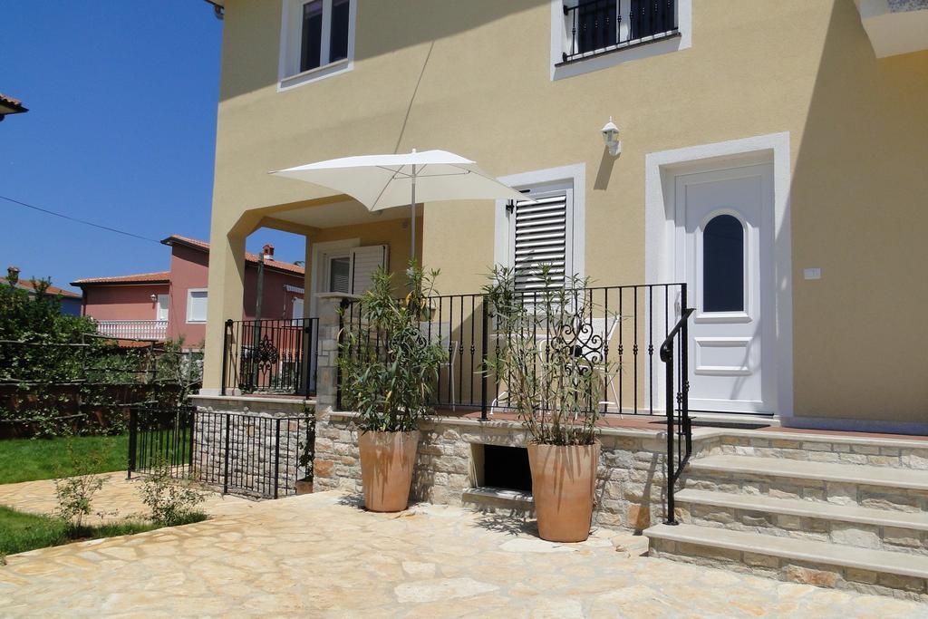 Apartments Villa Ela Umag Exterior foto