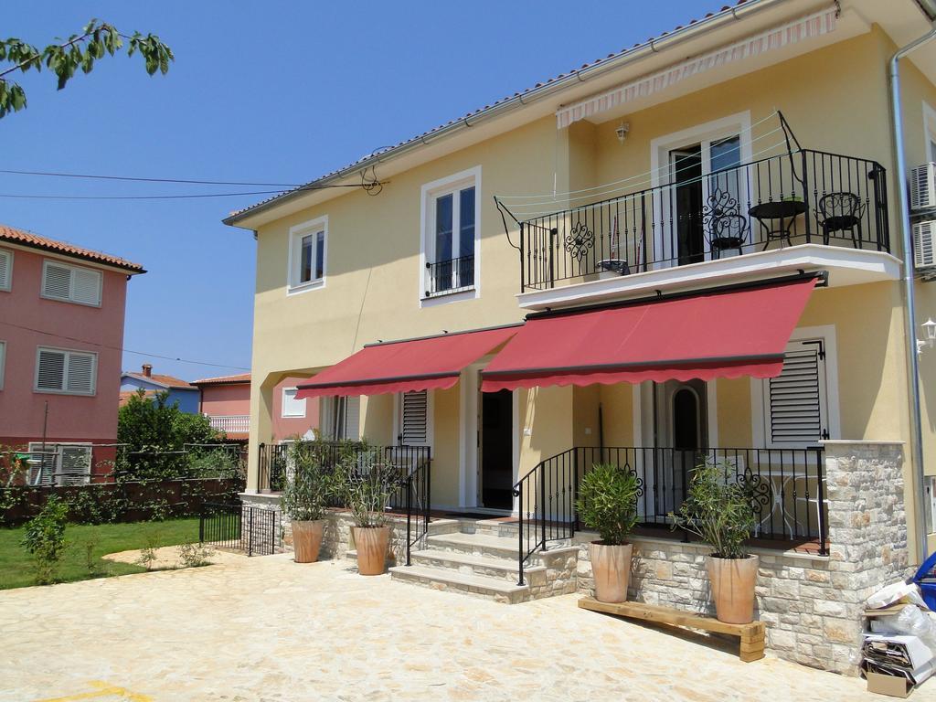 Apartments Villa Ela Umag Quarto foto