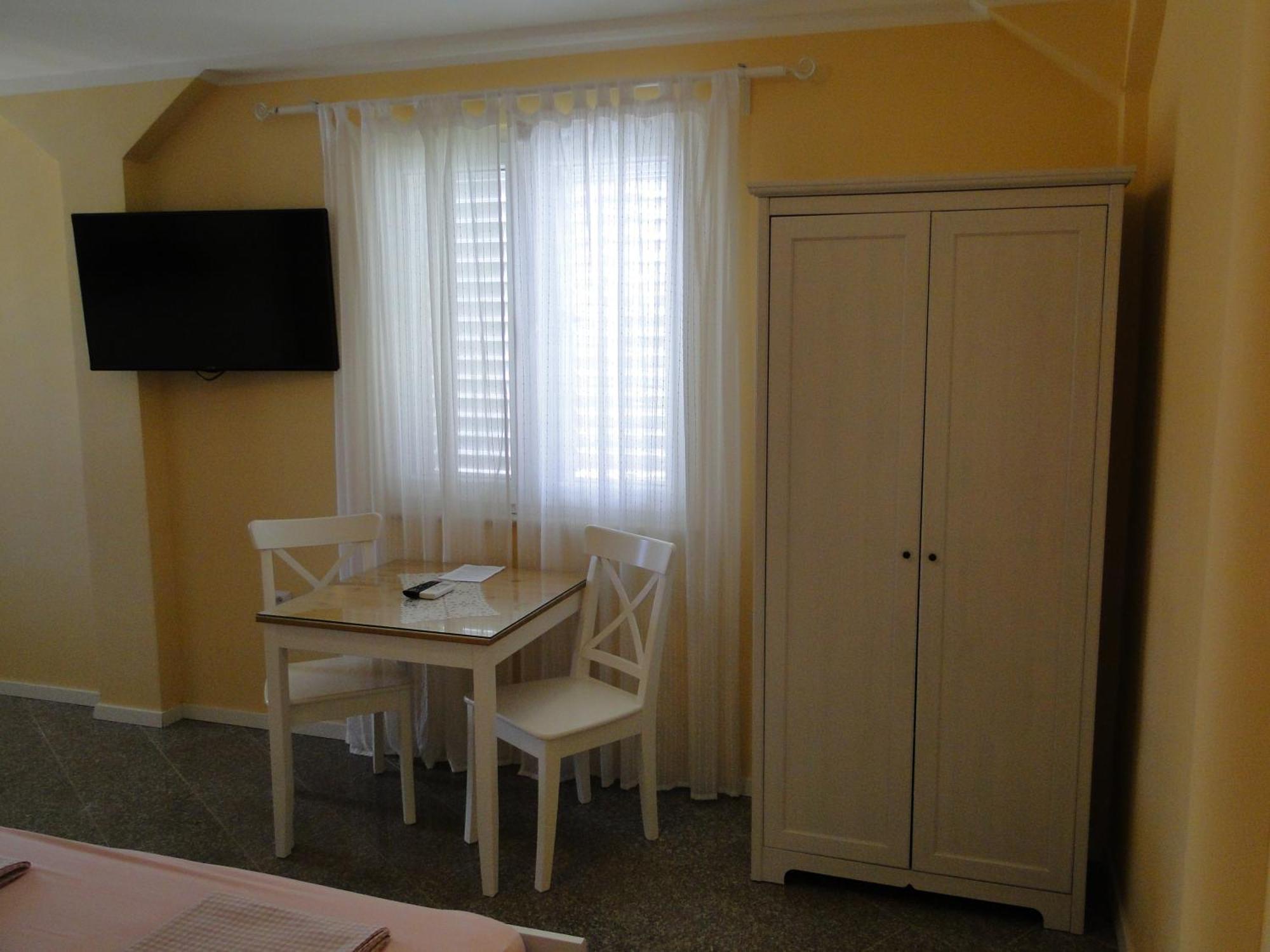 Apartments Villa Ela Umag Quarto foto
