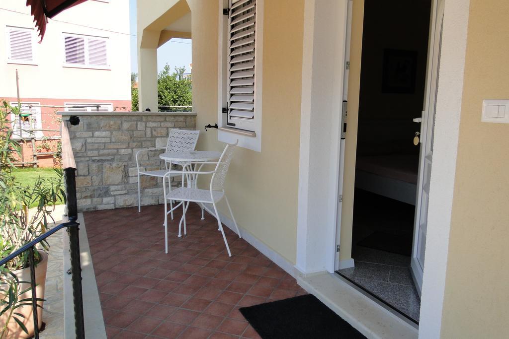 Apartments Villa Ela Umag Exterior foto