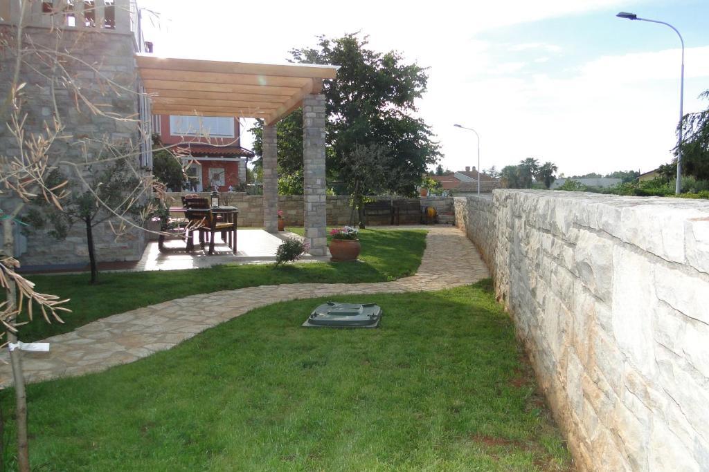 Apartments Villa Ela Umag Exterior foto
