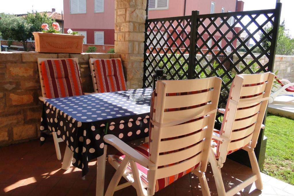 Apartments Villa Ela Umag Quarto foto